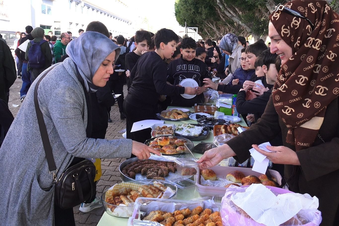 Mersin’de Ramazan coşkusu: Yardım kermesi ve şenlik bir arada 