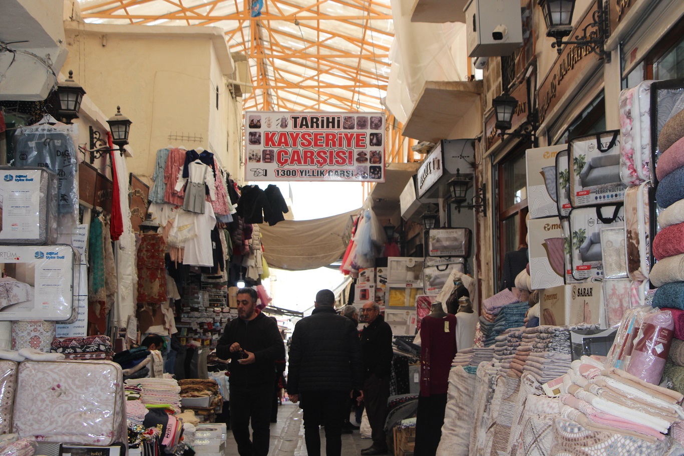 Mardin'de Ramazan hazırlıkları için alışveriş yoğunluğu başladı