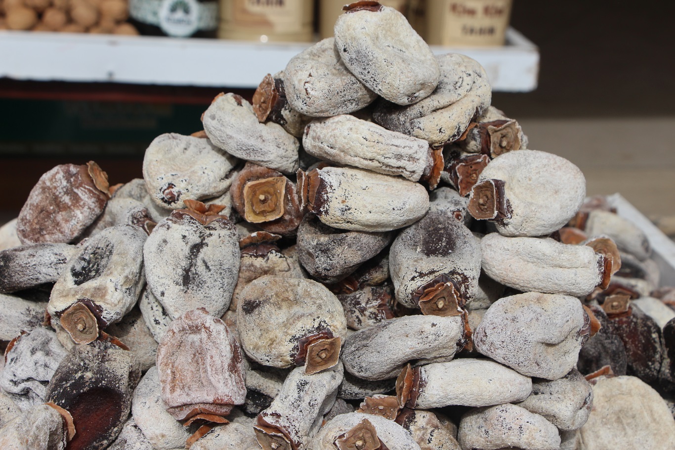 Mardin'de Ramazan hazırlıkları için alışveriş yoğunluğu başladı