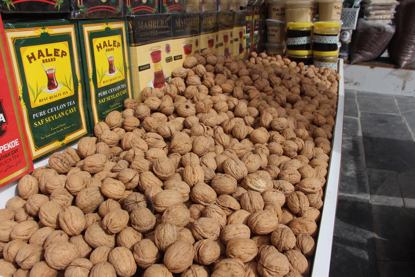 Mardin'de Ramazan hazırlıkları için alışveriş yoğunluğu başladı