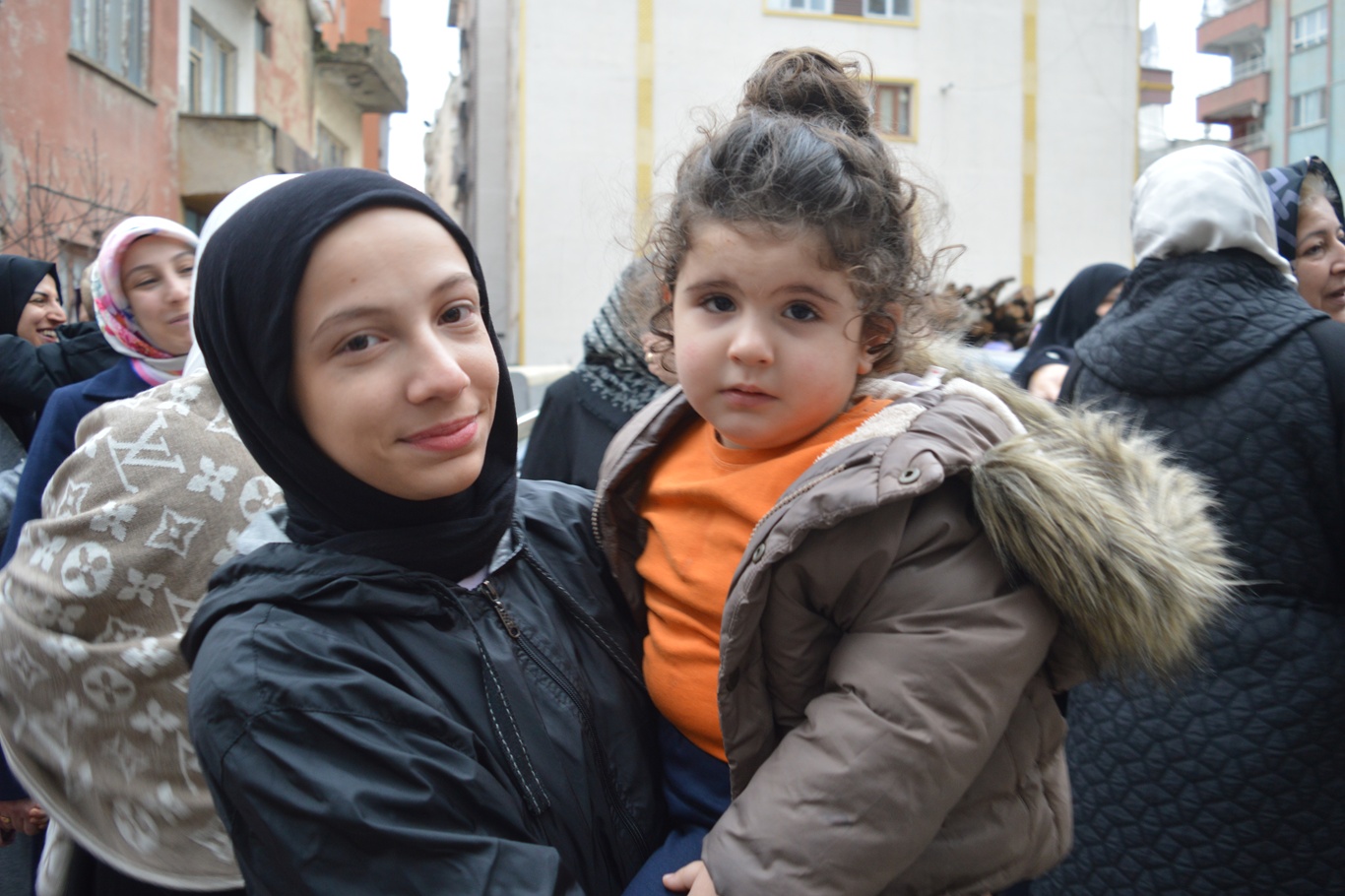 Siirt’te umreye gidenler gözyaşlarıyla uğurlandı