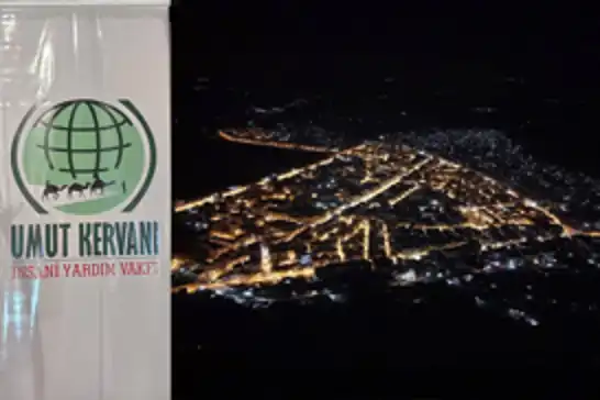 شەقامەکانی عەفرین بە کاروانی ئومێد ڕووناک بوونەتەوە