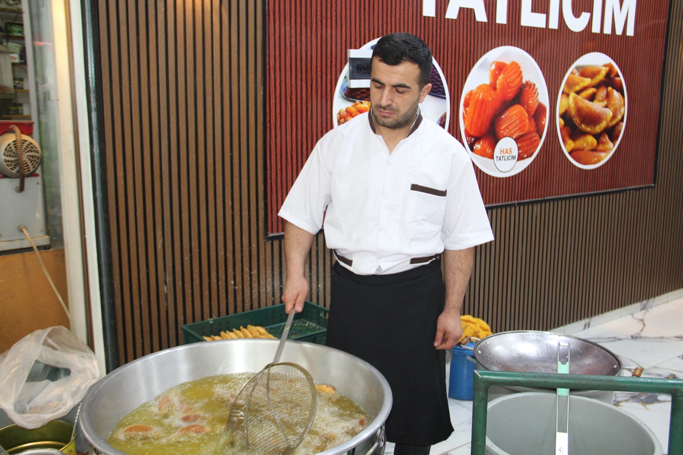 Tatlıcılarda Ramazan mesaisi başladı: Satışlar 5 kat artıyor