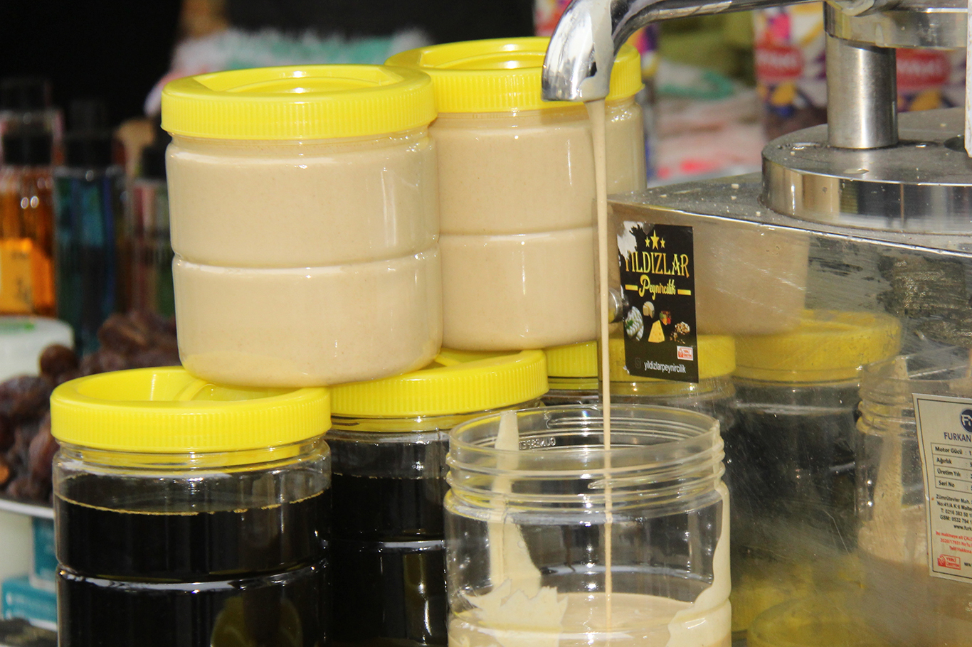 Ramazan öncesi çarşıda hareketlilik: Hurma, tahin ve pekmeze yoğun ilgi