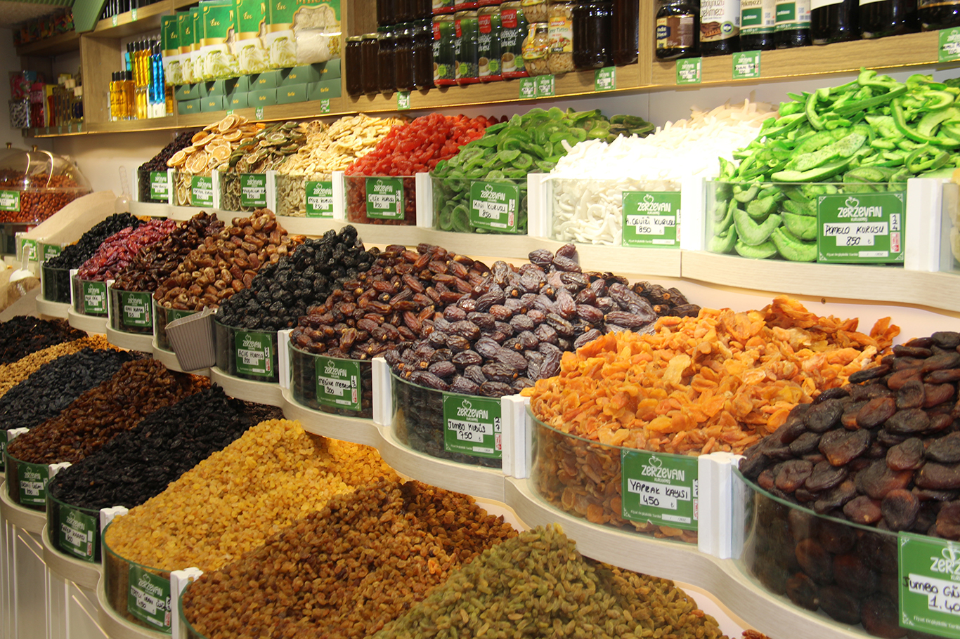 Ramazan öncesi çarşıda hareketlilik: Hurma, tahin ve pekmeze yoğun ilgi