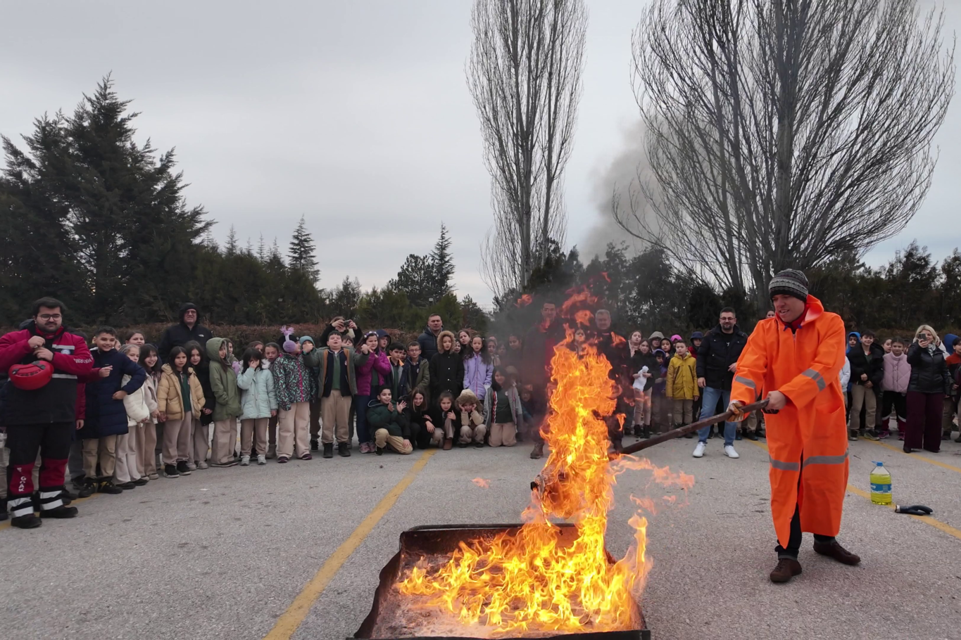 YÖK Başkanı Özvar: Bilim, dört duvar arasına sığmayacak kadar hayati bir değerdir