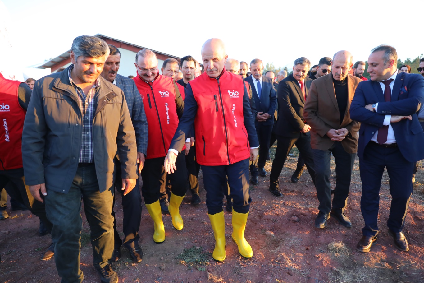YÖK Başkanı Özvar: Bilim, dört duvar arasına sığmayacak kadar hayati bir değerdir