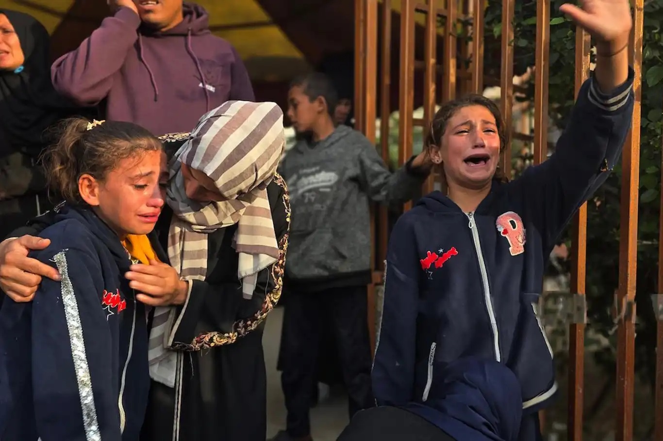 Israeli forces kill Palestinian child in Gaza despite ceasefire