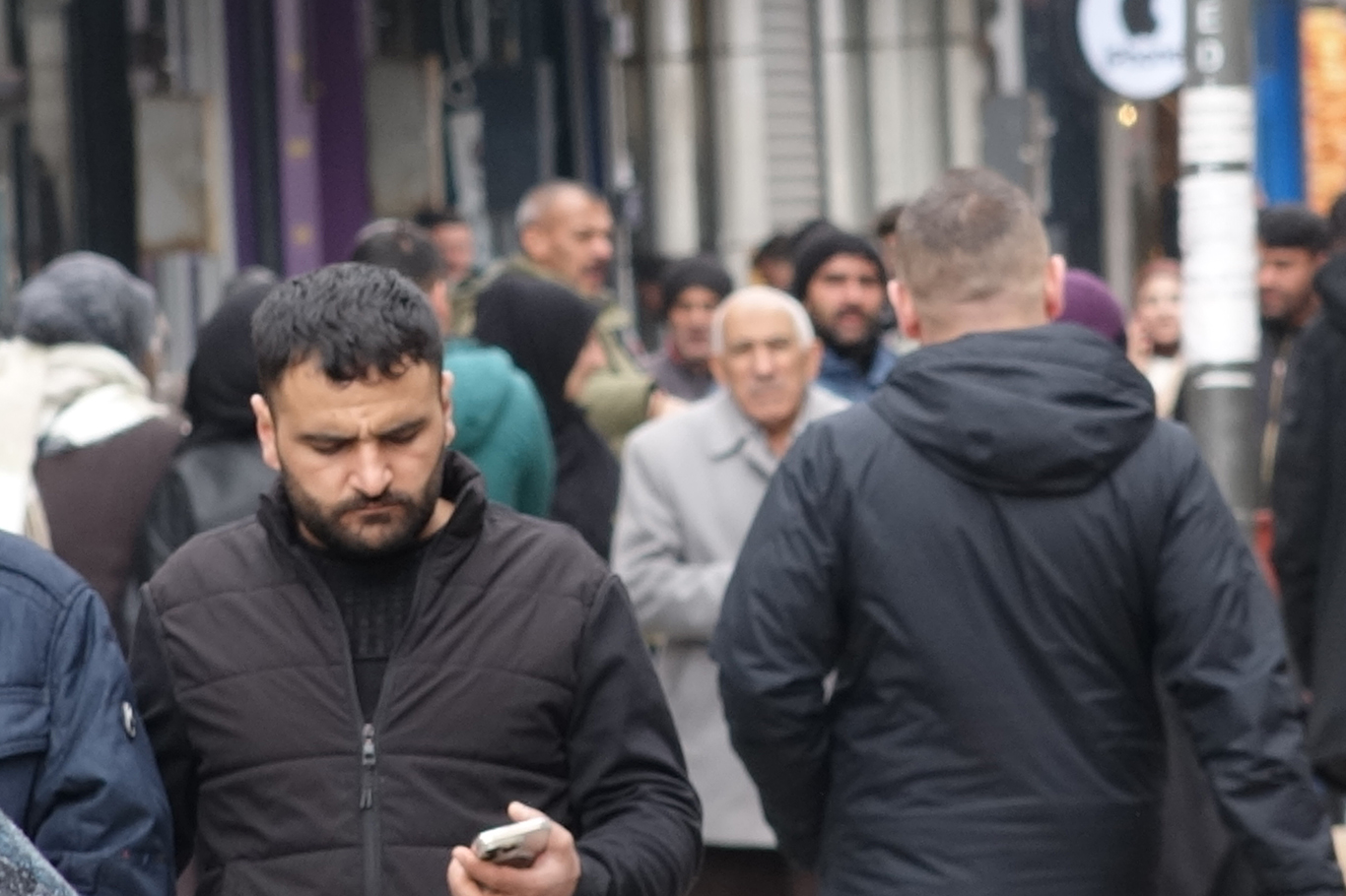 Halka sorduk, Ramazan'da işletmeler açık olsun mu?