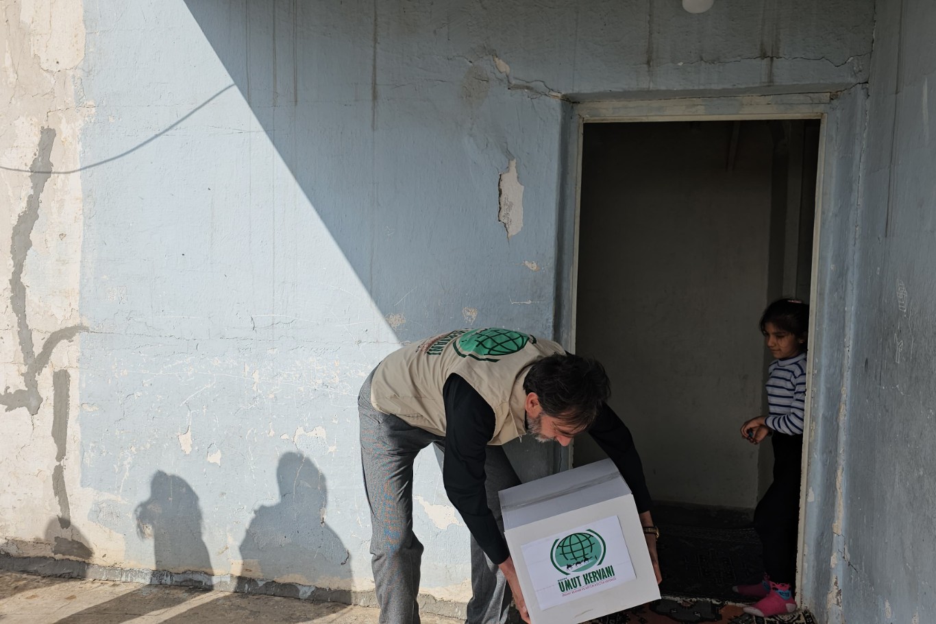 Kızıltepe Umut Kervanı’ndan Ramazan öncesi ihtiyaç sahiplerine gıda yardımı