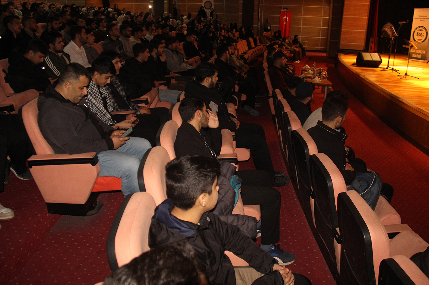 Dicle Üniversitesi'nde Bilge Gençlik Kulübü tarafından "Gazze ve Şehadet" programı düzenlendi