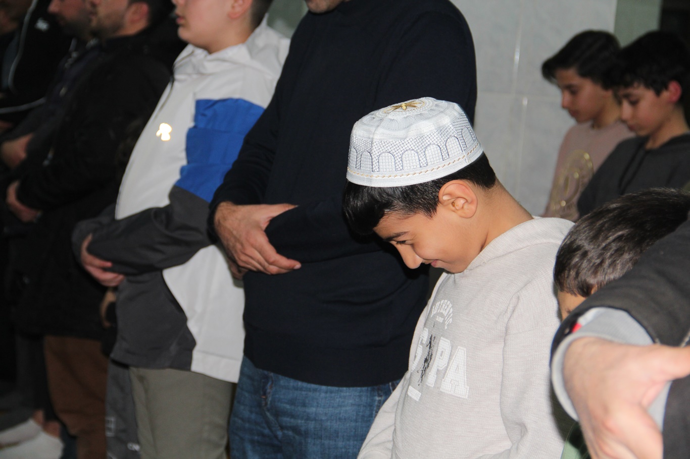 Batman'da ilk teravih coşkusu: Camiler doldu, vatandaşlardan tövbe ve birlik mesajı