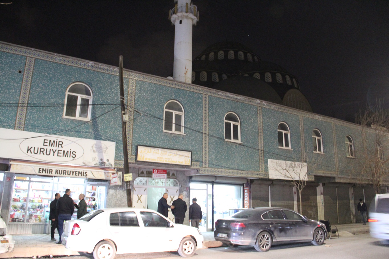 Batman'da ilk teravih coşkusu: Camiler doldu, vatandaşlardan tövbe ve birlik mesajı