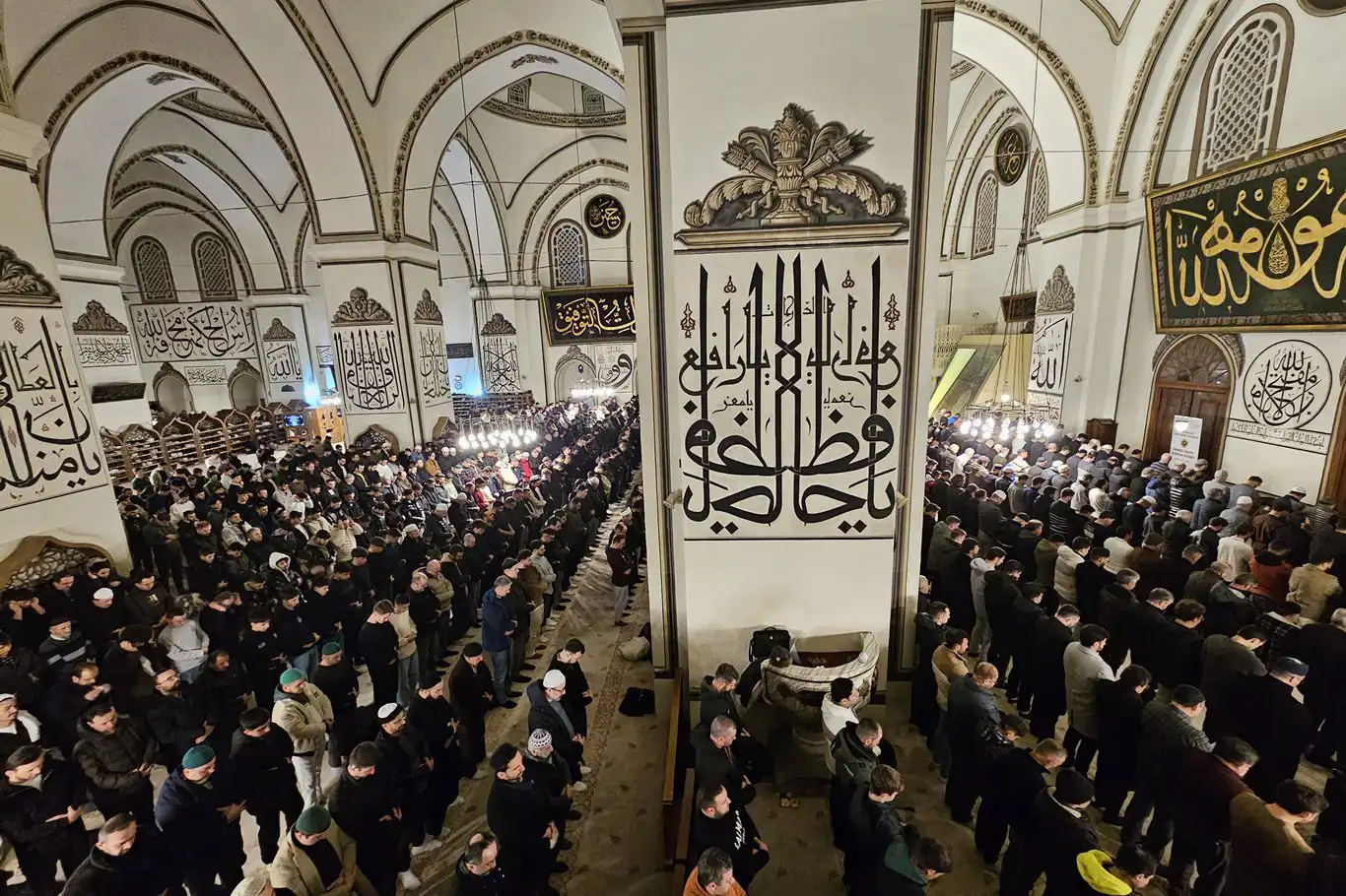 Ramazan ayının ilk teravihi eda edildi