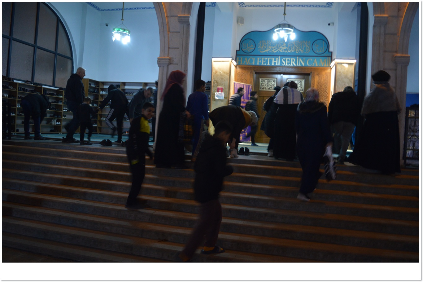  Siirt’te ilk teravih coşkusu: Camiler ailece doldu taştı