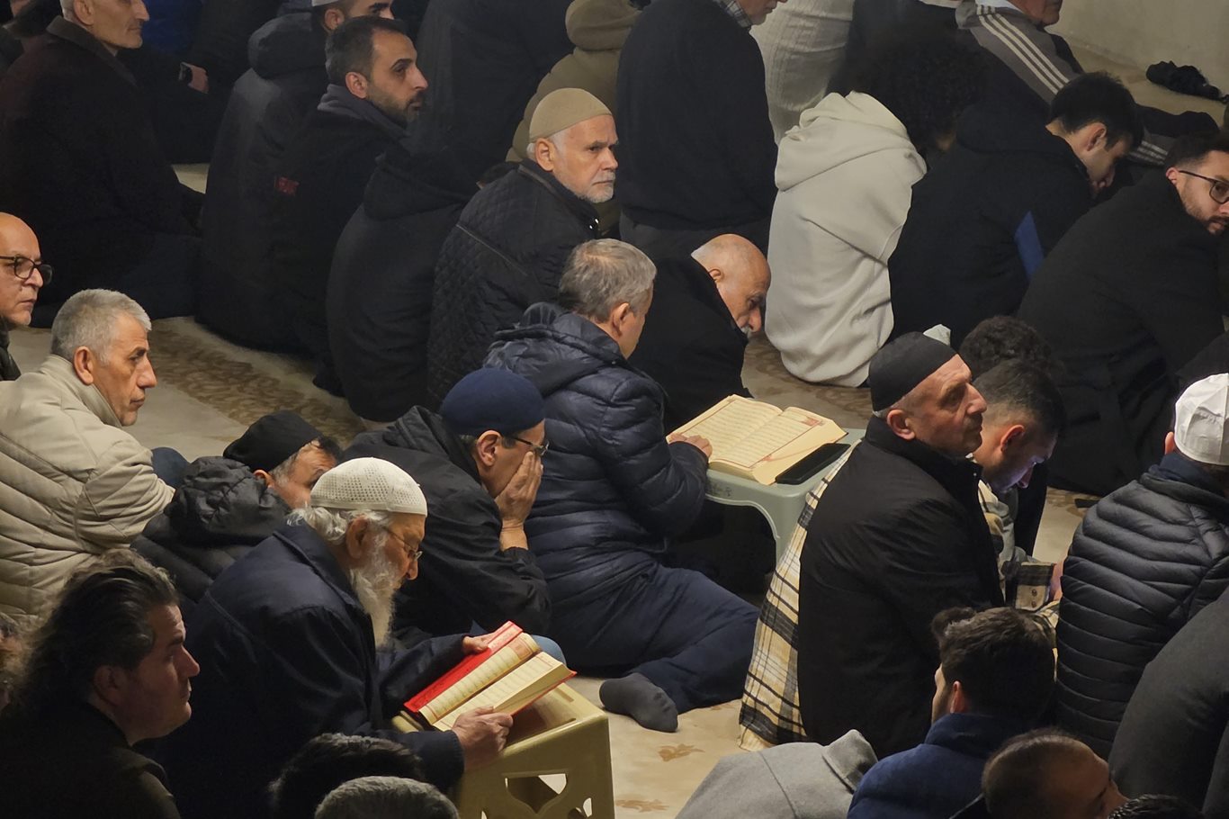Bursa’da ilk teravih sevinci: Tarihi Ulu Camii dolup taştı