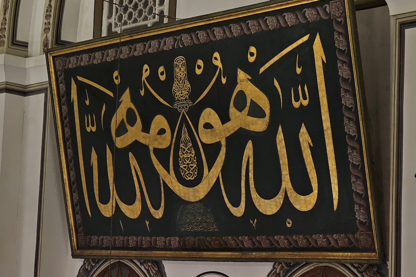 Bursa’da ilk teravih sevinci: Tarihi Ulu Camii dolup taştı