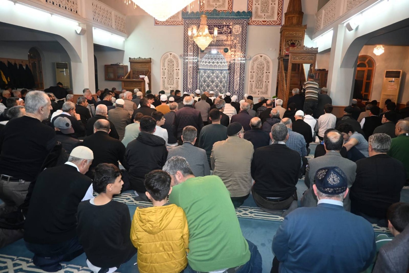 Ramazan ayının ilk teravihi Malatya camilerinde eda edildi