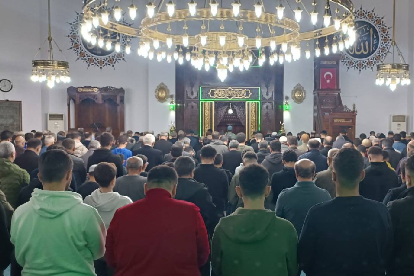 Ramazan ayının ilk teravihi Malatya camilerinde eda edildi