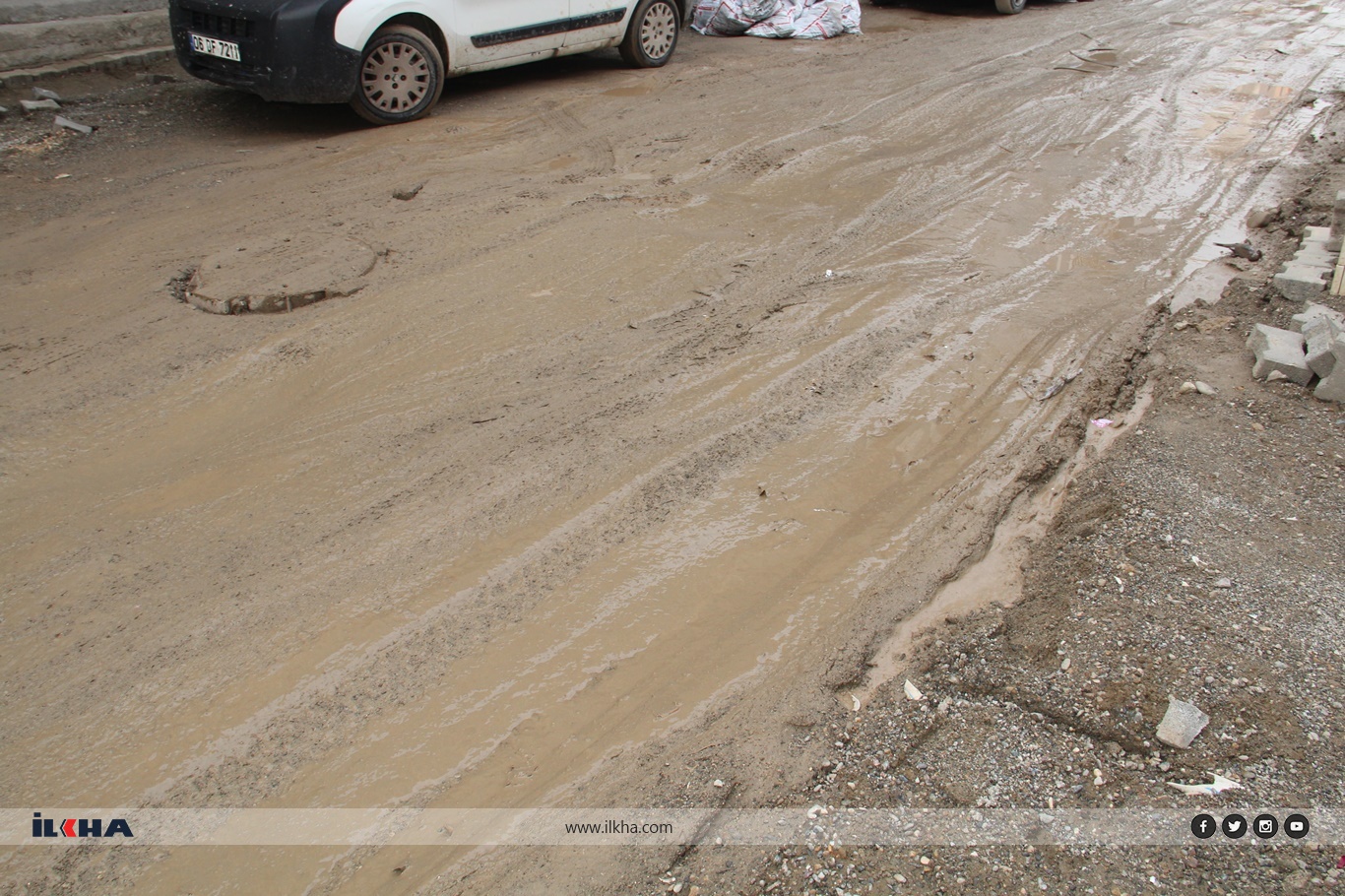 Welatîyan li dijî şaredariyê nerazîbûn nîşan dan: Em ji bo jiyana di nav heriyê de zehmetiyan dikişînin