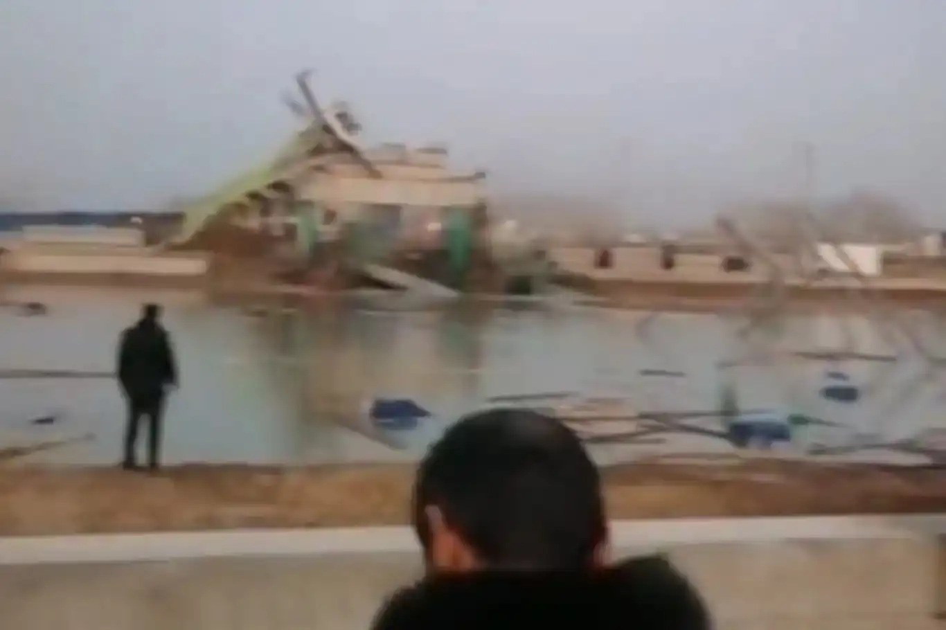 فروریختن پل در چین؛ ۵ کشته