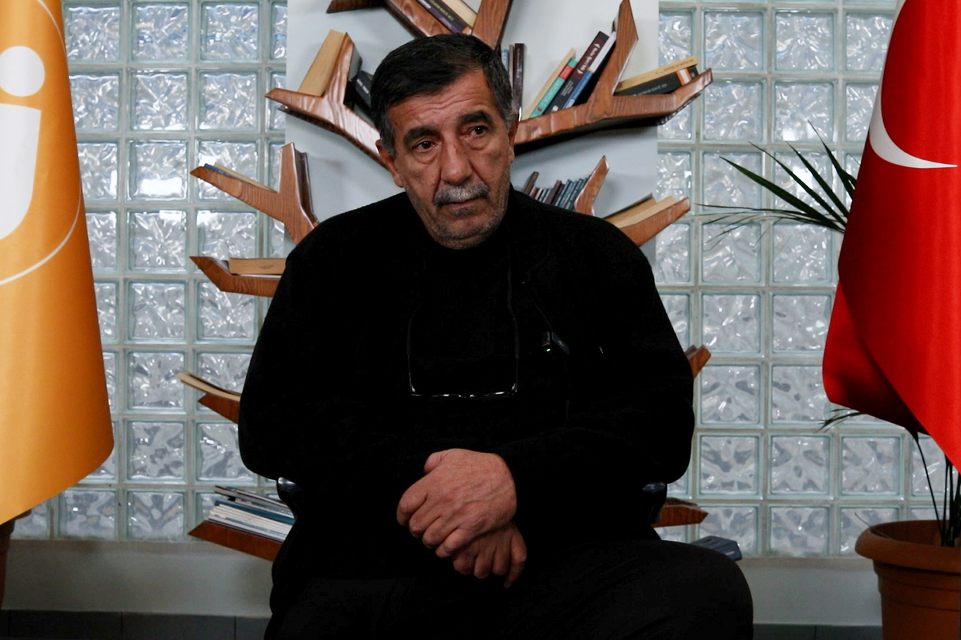 Ameliyat sırasında depreme yakalandılar, hastaneyi terk etmeyip hastayı korudular