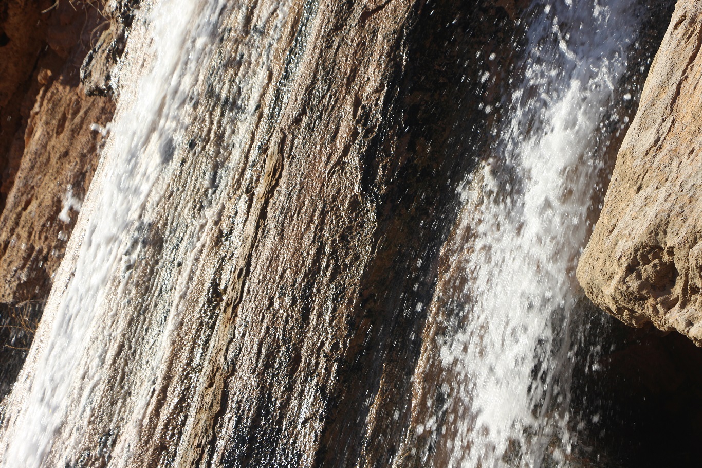 "Bereketin sembolü" olan GAP Şelalesi 2 yılın ardından tekrar eski ihtişamına kavuştu