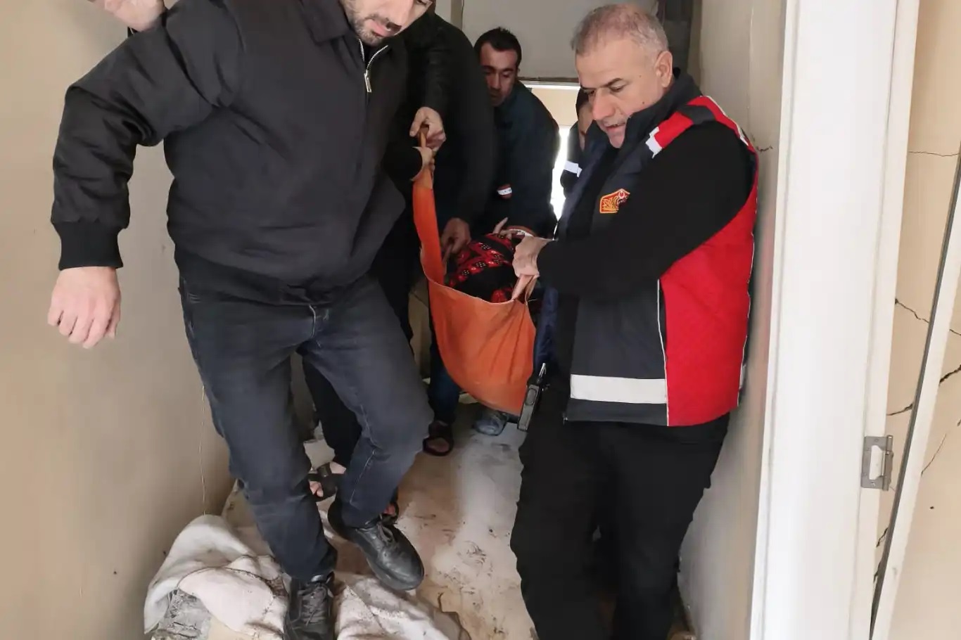 Li Mêrdînê di malekê de teqîn: 3 birîndar