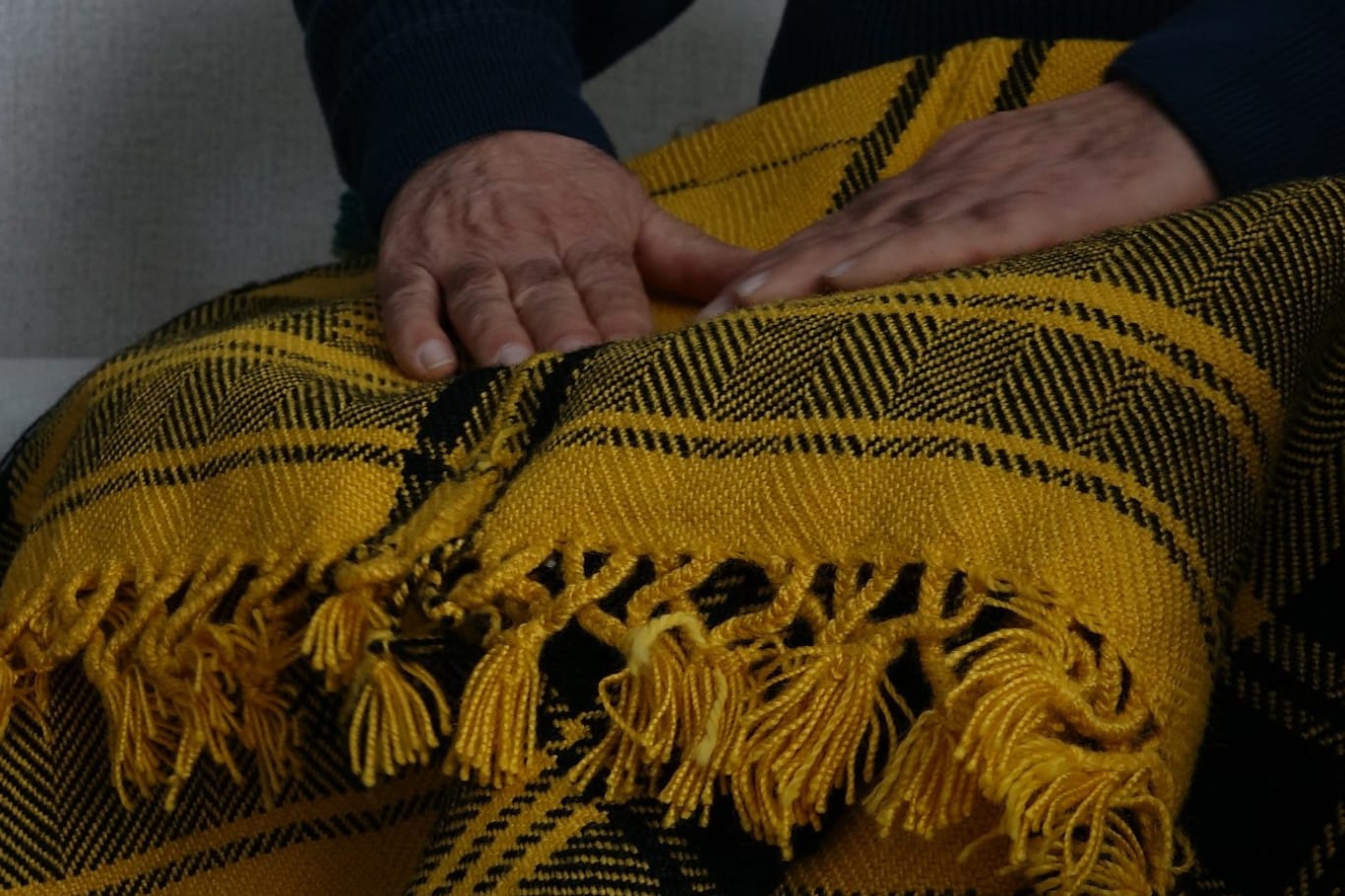 Seccadeleri yarım asırdır ilmek ilmek dokuyan Abdurrahman Usta: Yaklaşık 150 eleman yetiştirdim