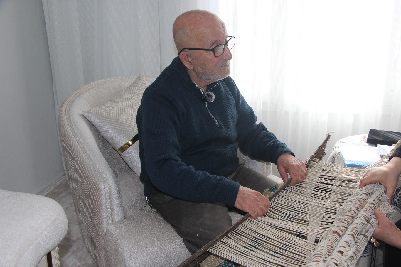 Seccadeleri yarım asırdır ilmek ilmek dokuyan Abdurrahman Usta: Yaklaşık 150 eleman yetiştirdim