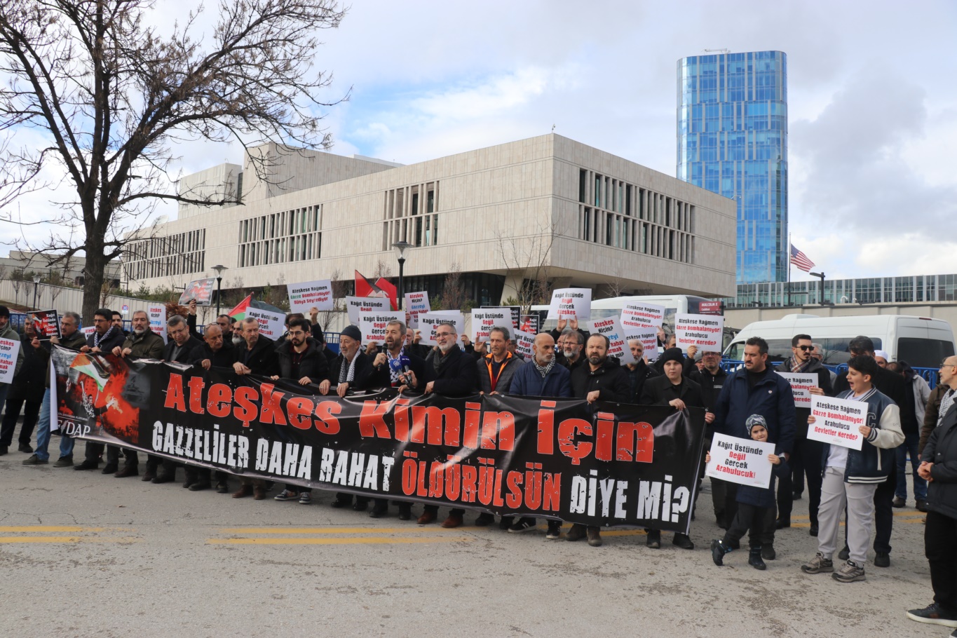 ANFİDAP’tan ABD Büyükelçiliği önünde “Hangi Ateşkes” protestosu