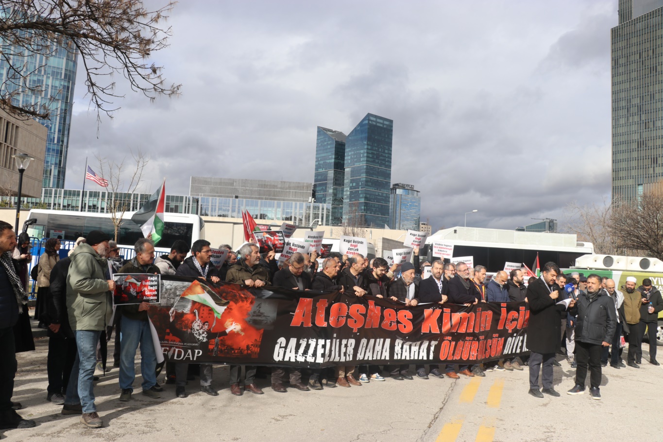 ANFİDAP’tan ABD Büyükelçiliği önünde “Hangi Ateşkes” protestosu