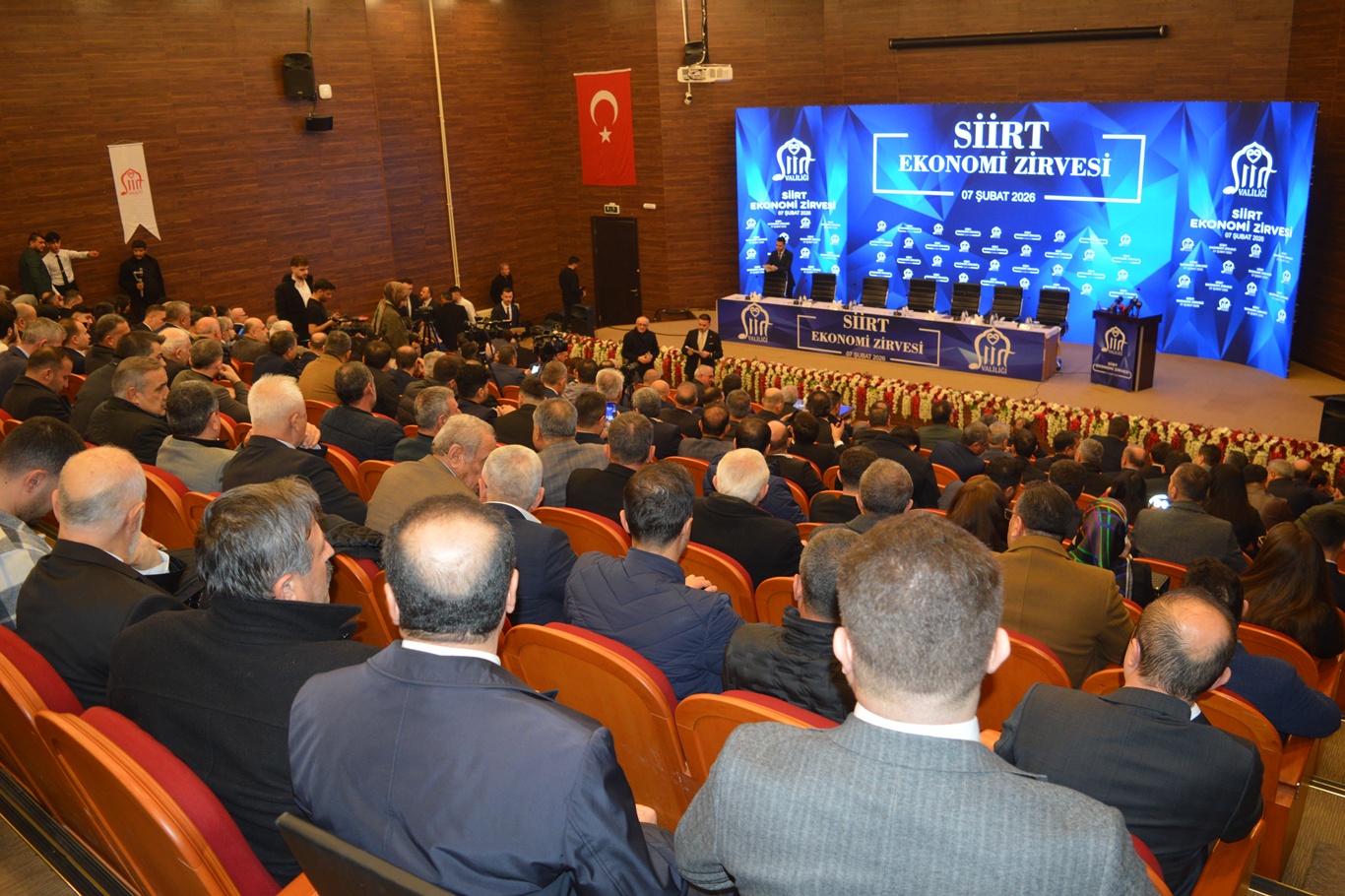 Siirt’te ilk kez düzenlenen ekonomi zirvesinde Yılmaz’dan yatırım çağrısı