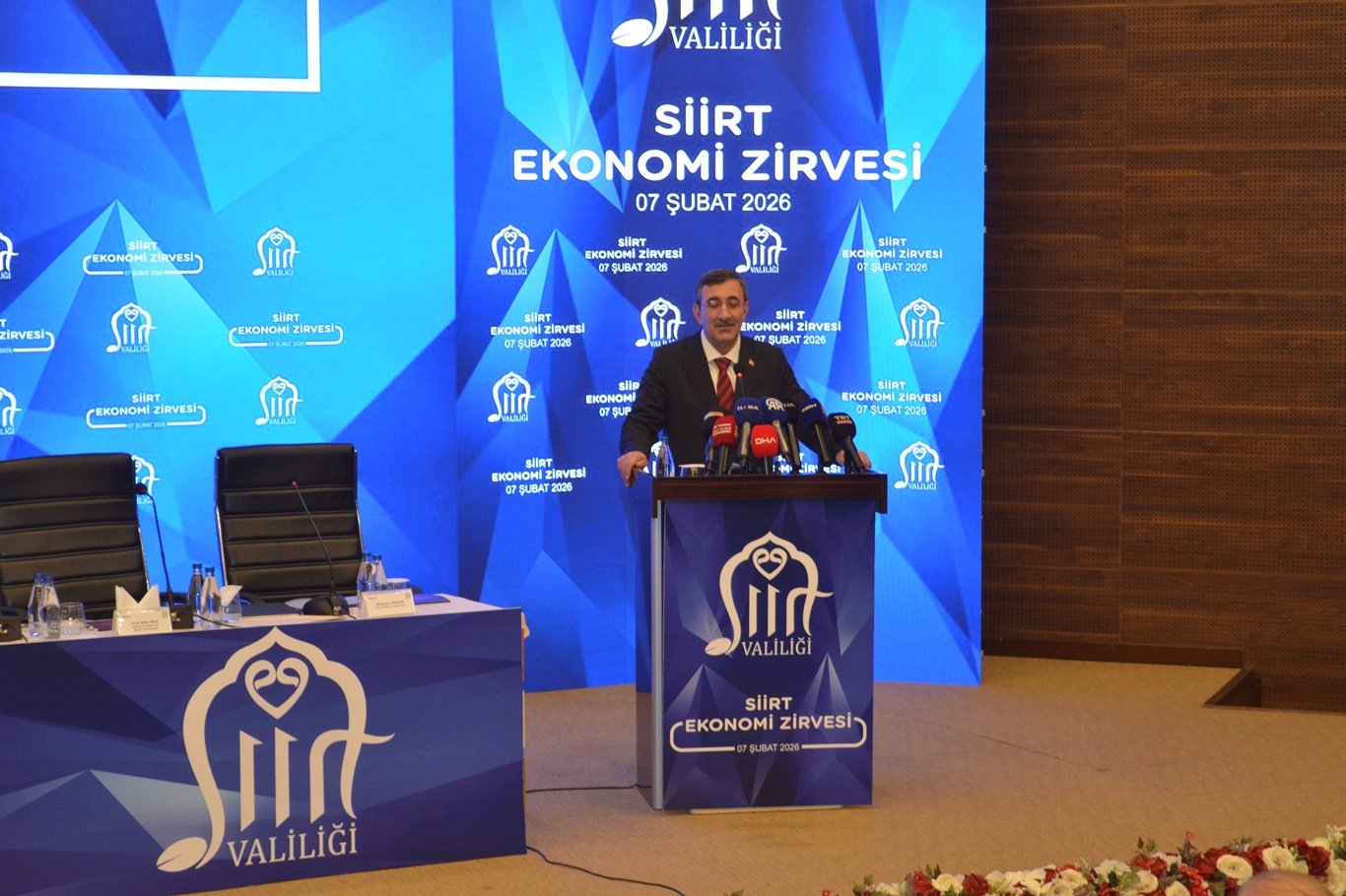 Siirt’te ilk kez düzenlenen ekonomi zirvesinde Yılmaz’dan yatırım çağrısı