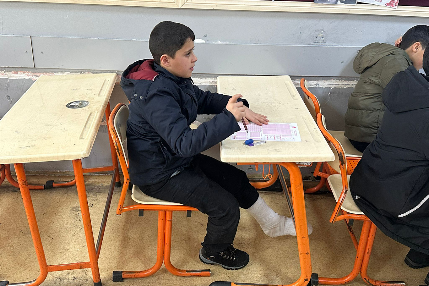 Siyer sevdası engel tanımadı, kırık ayağıyla Siyer Yarışmasına girdi