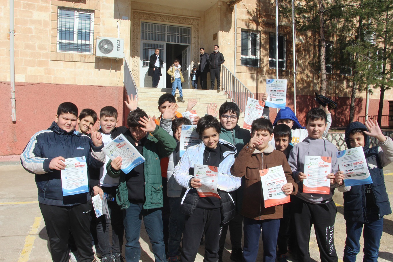 Siyer Yarışması'na katılan çocuklar: Peygamber Efendimizin hayatını anlamak bizim için bir onurdur