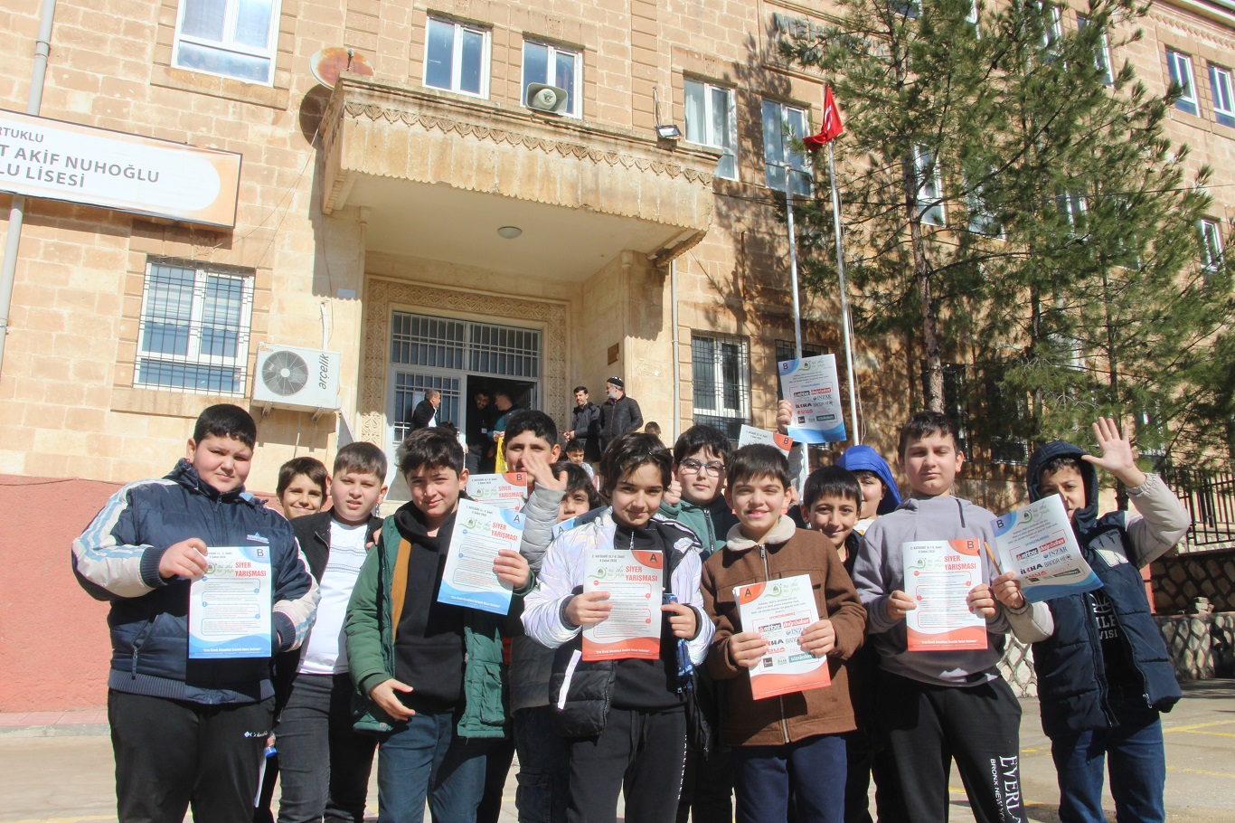 Siyer Yarışması'na katılan çocuklar: Peygamber Efendimizin hayatını anlamak bizim için bir onurdur