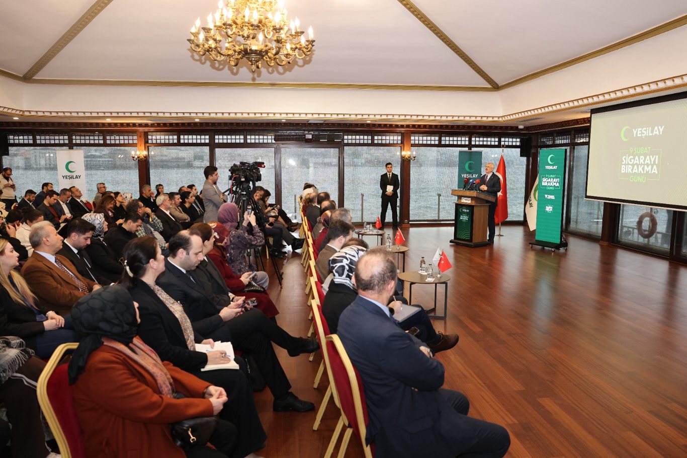 9 Şubat Sigarayı Bırakma Günü kapsamında Yeşilay Genel Merkezi Sepetçiler Kasrı’nda bir program düzenlendi.