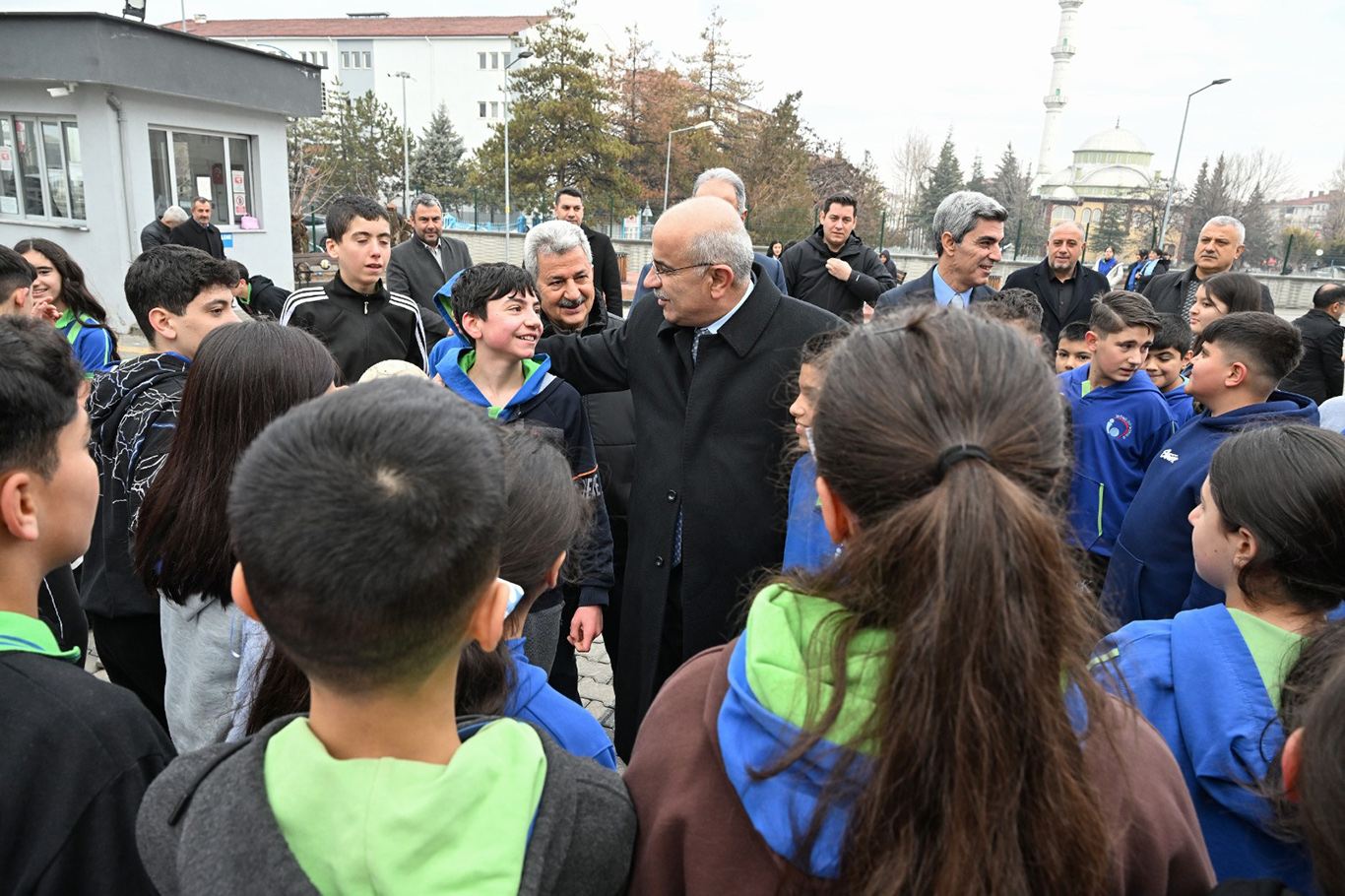 Büyükşehir Belediye Başkanı Er'den "çocuk köyü" müjdesi