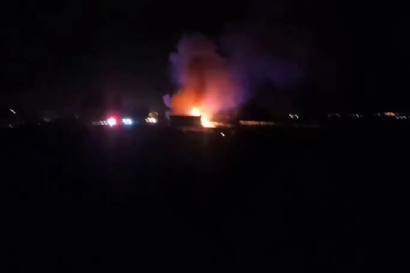 Osmaniye otobanda hareket halindeki tır alev aldı