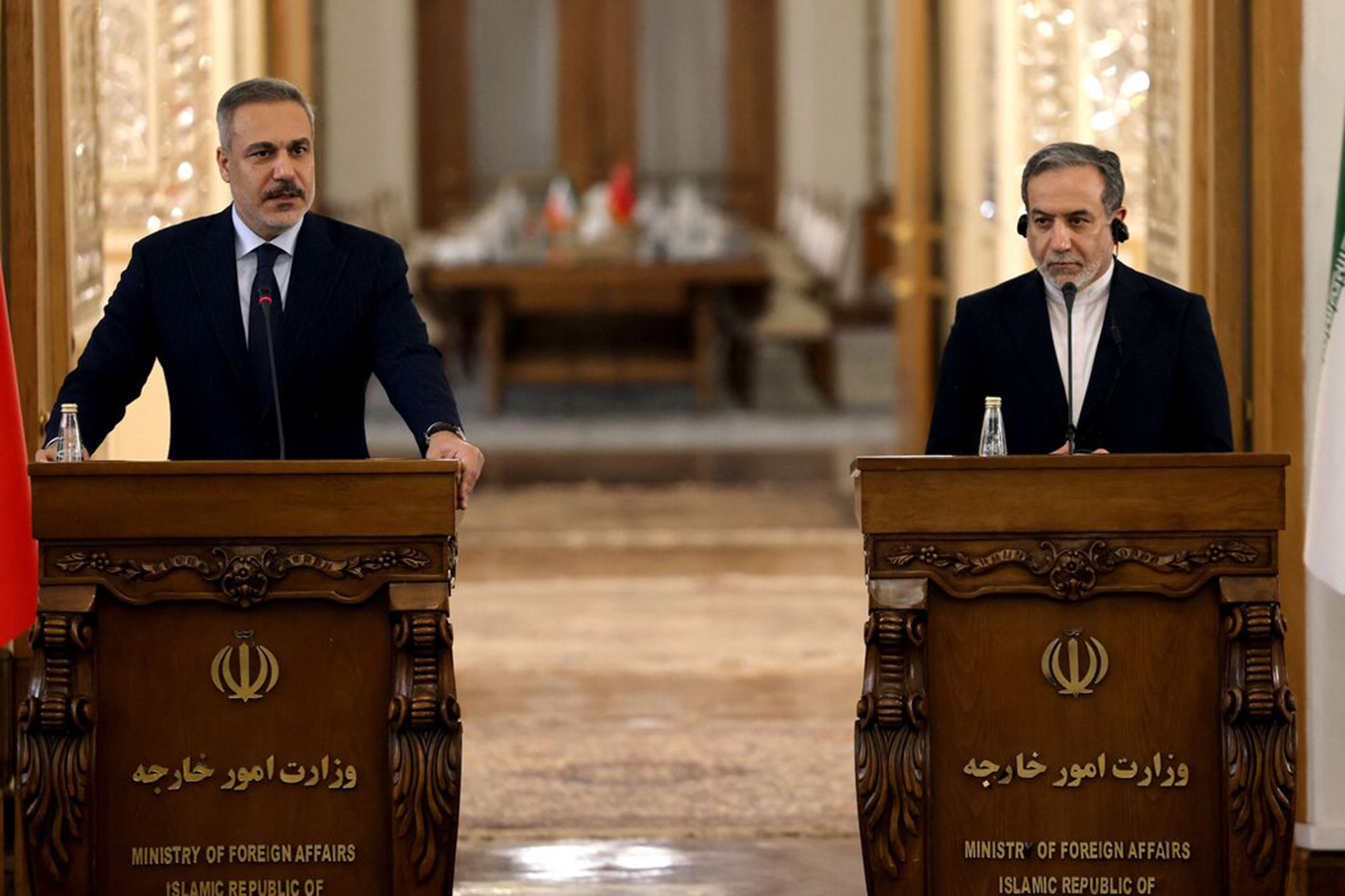 وزیر امور خارجه ترکیه با همتای ایرانی خود گفت‌وگو کرد