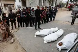 استشهاد 4 فلسطينيين في غارة للاحتلال استهدفت شقة للنازحين غربي غزة