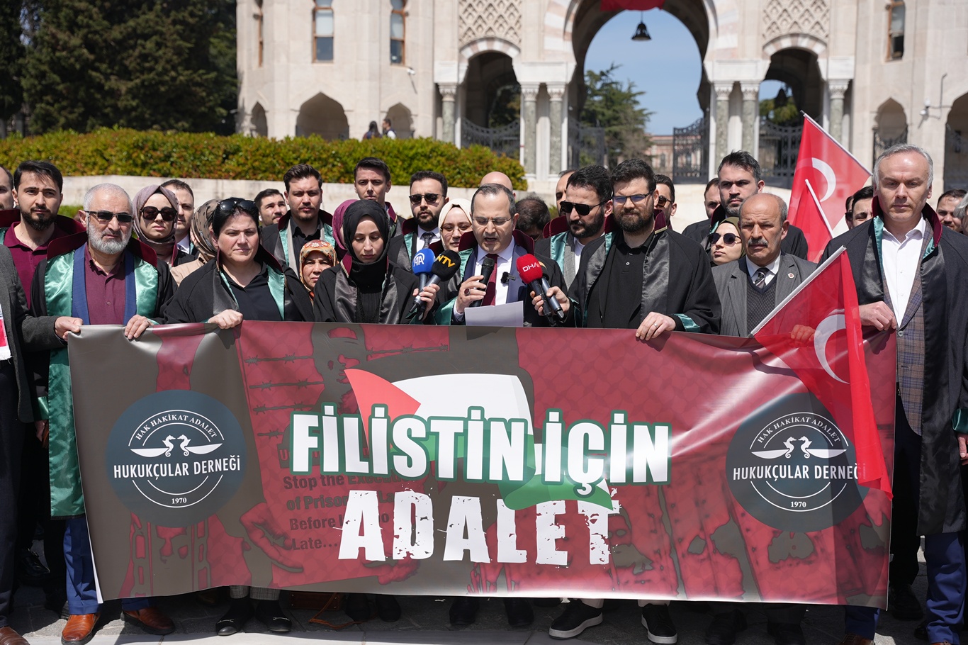    Hukukçular Derneği'nden idam yasasına tepki: Tek başına bile savaş suçudur