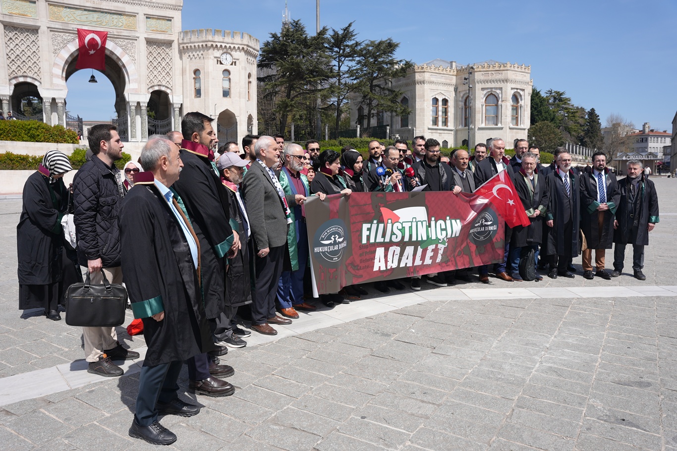    Hukukçular Derneği'nden idam yasasına tepki: Tek başına bile savaş suçudur
