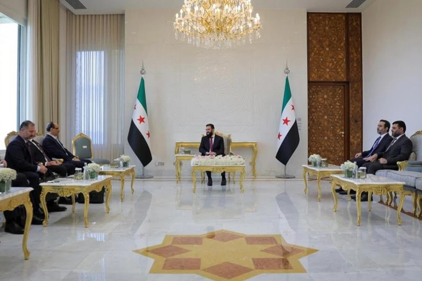 رئيس الاستخبارات التركية إبراهيم قالن يلتقي الرئيس السوري أحمد الشرع في دمشق