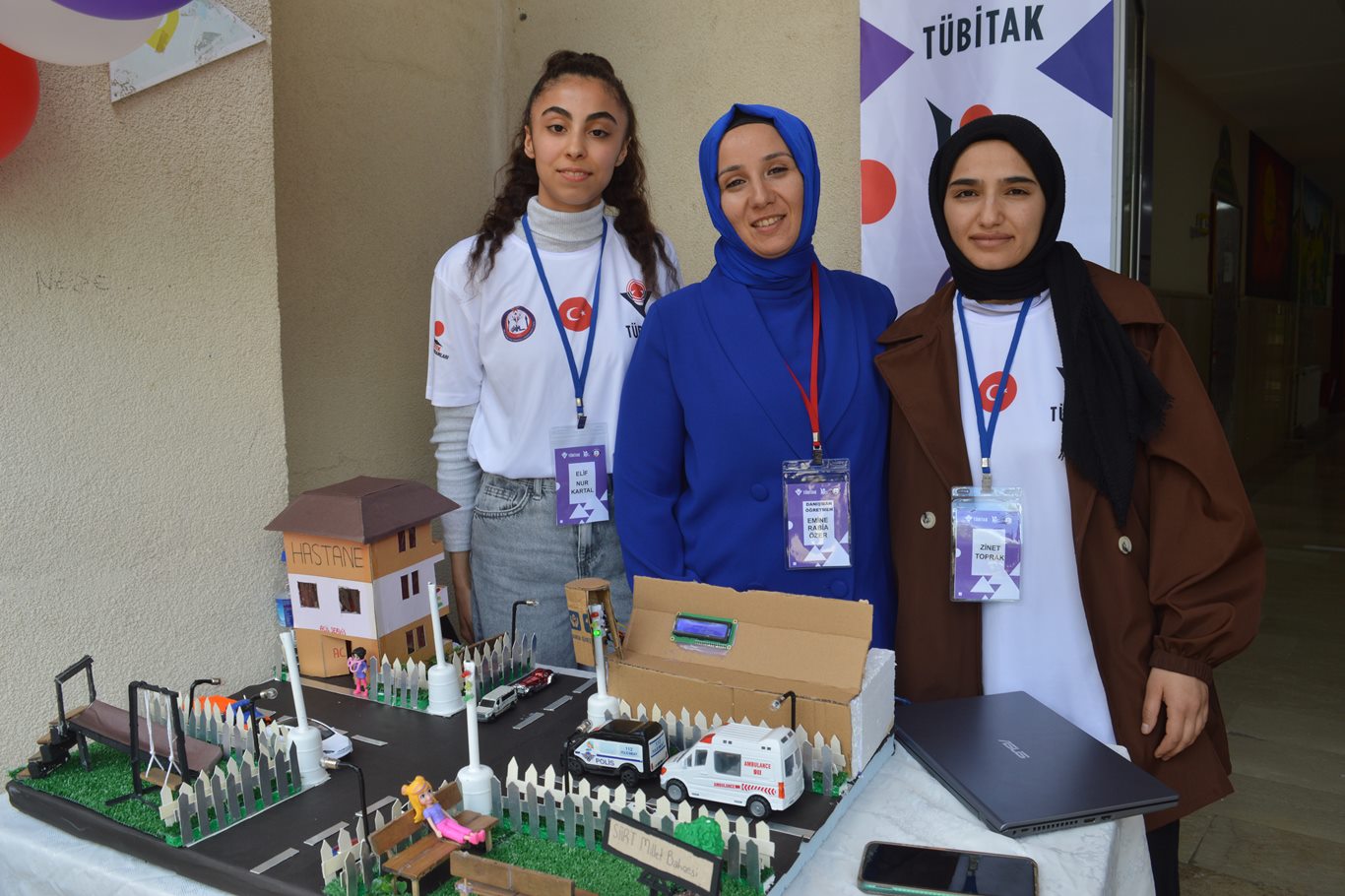Siirtli öğrencilerden helal gıda ve ambulans geçiş sistemi projesi