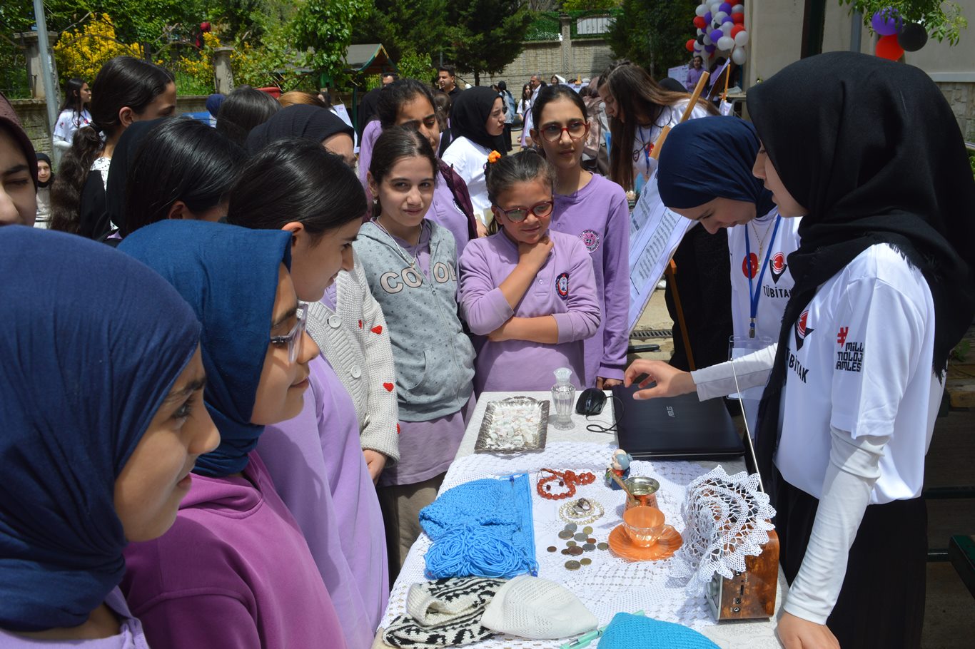 Siirtli öğrencilerden helal gıda ve ambulans geçiş sistemi projesi