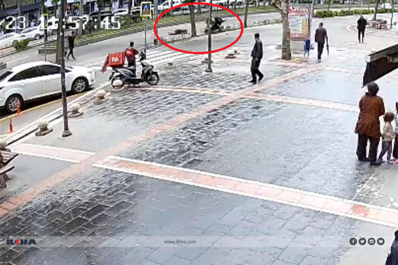 Li Êlihê li ser derbasbûna peyayan motorsîkletê qeza kir: 2 birîndar bûn