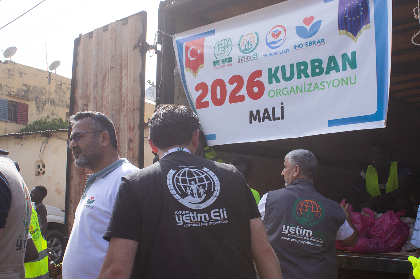 Yetimler Vakfı Mali’de ihtiyaç sahiplerinin sofralarına umut oldu