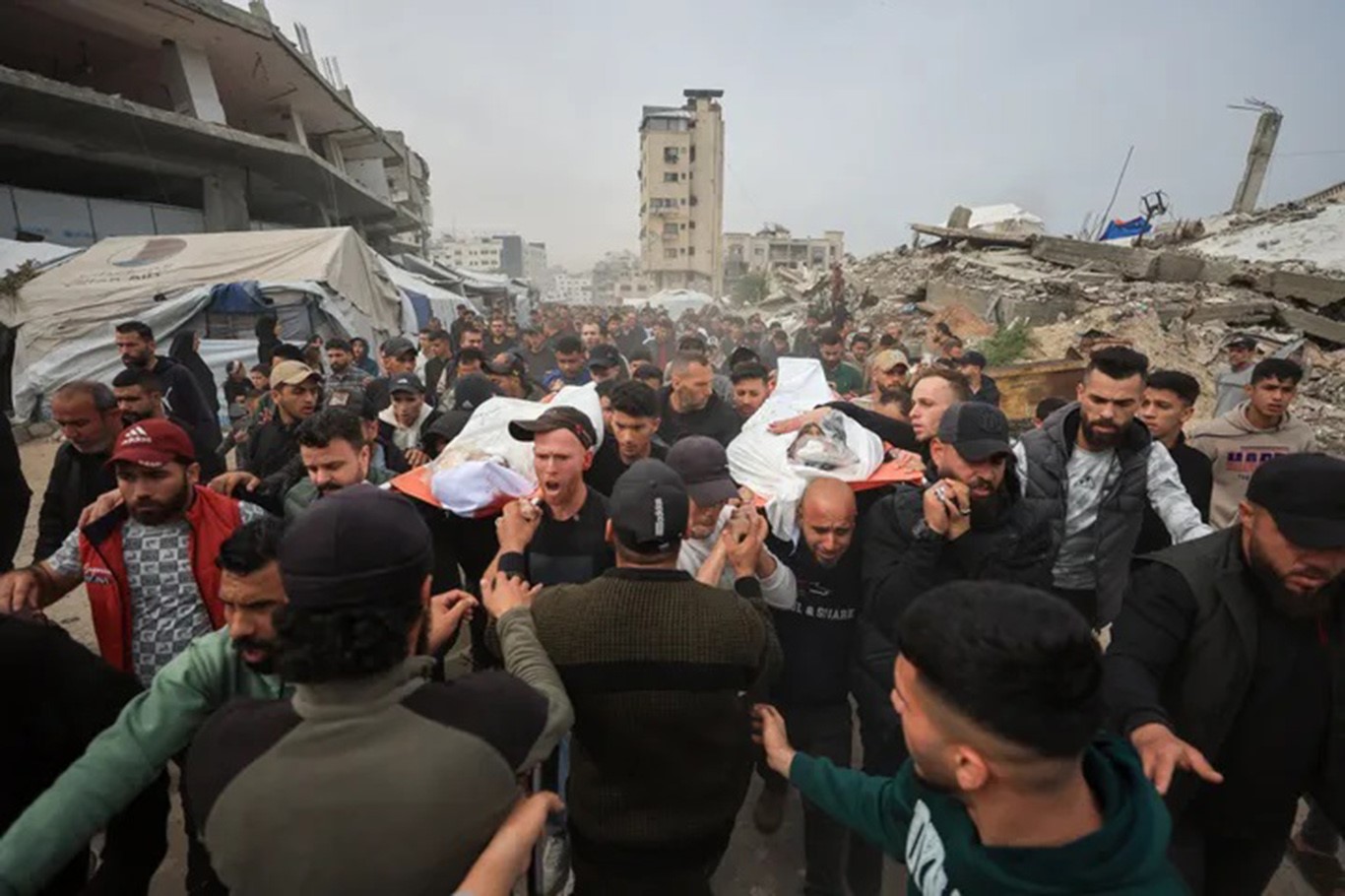 Gaza death toll rises to 72,610 as humanitarian crisis deepens